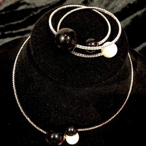 Necklace & bangle set